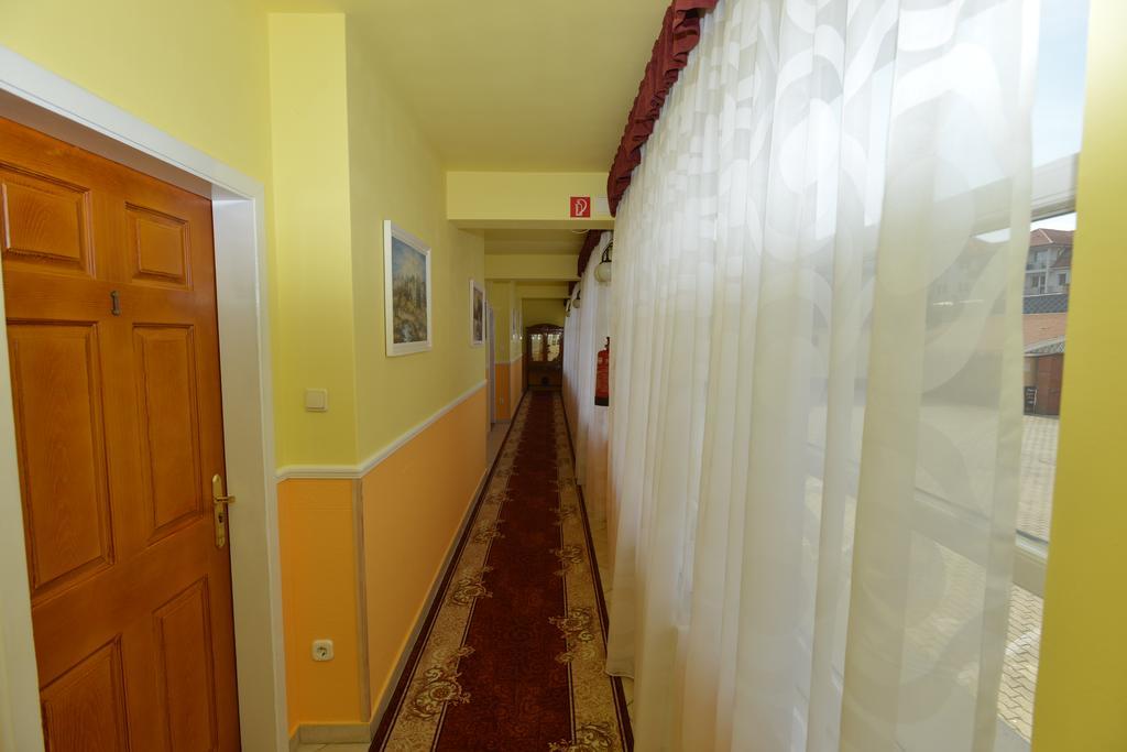 Hotel Korona Hajdúszoboszló Exterior foto