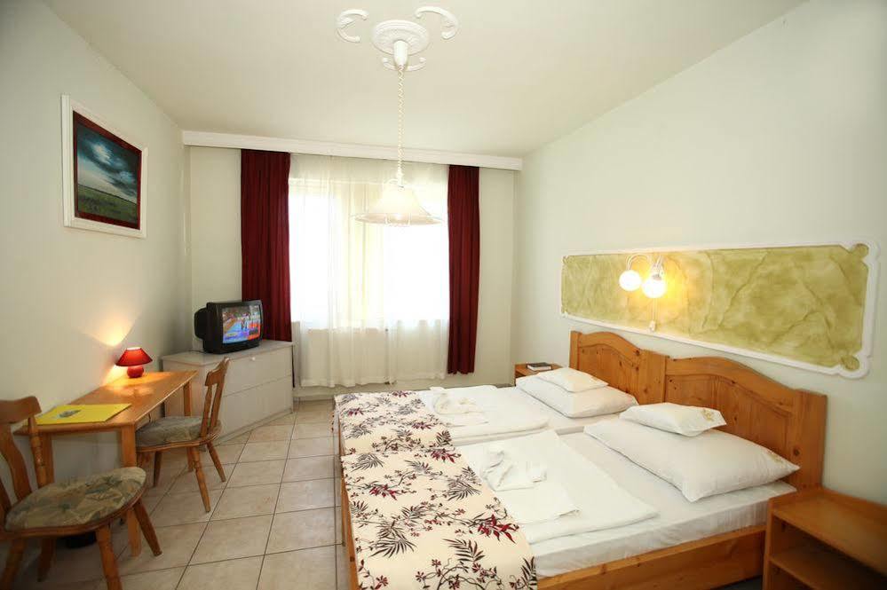 Hotel Korona Hajdúszoboszló Exterior foto