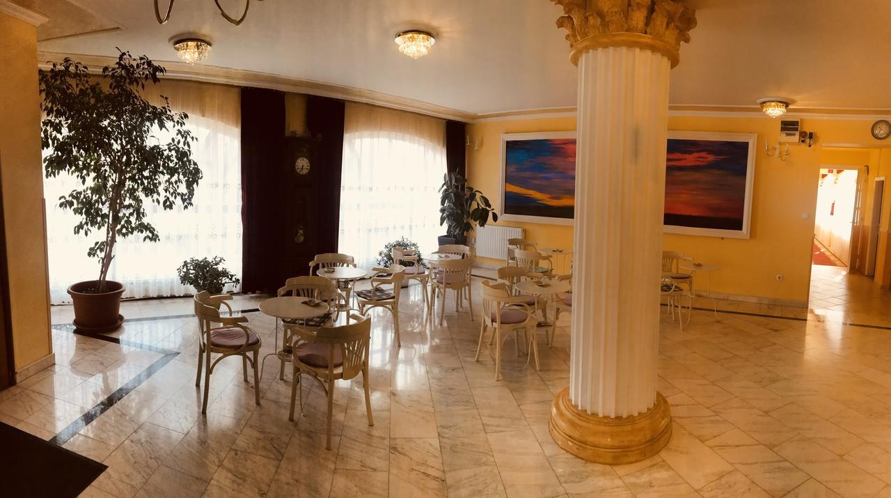 Hotel Korona Hajdúszoboszló Exterior foto